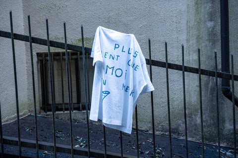 "plus lent que moi tu meurs" T Shirt - Blue