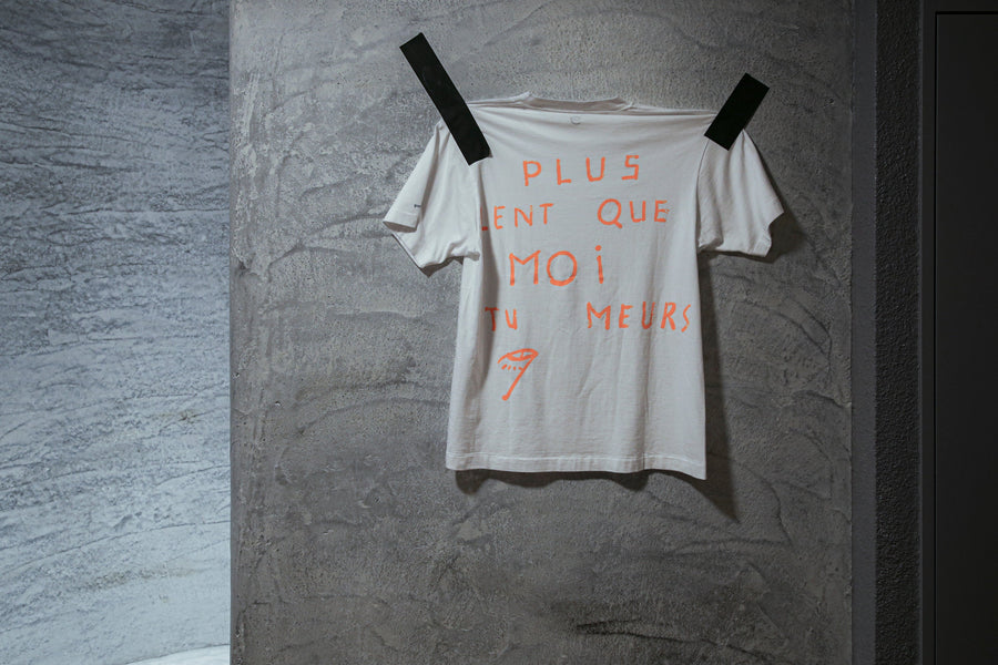 "plus lent que moi tu meurs" T Shirt - Orange