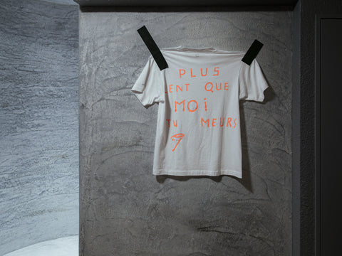 "plus lent que moi tu meurs" T Shirts