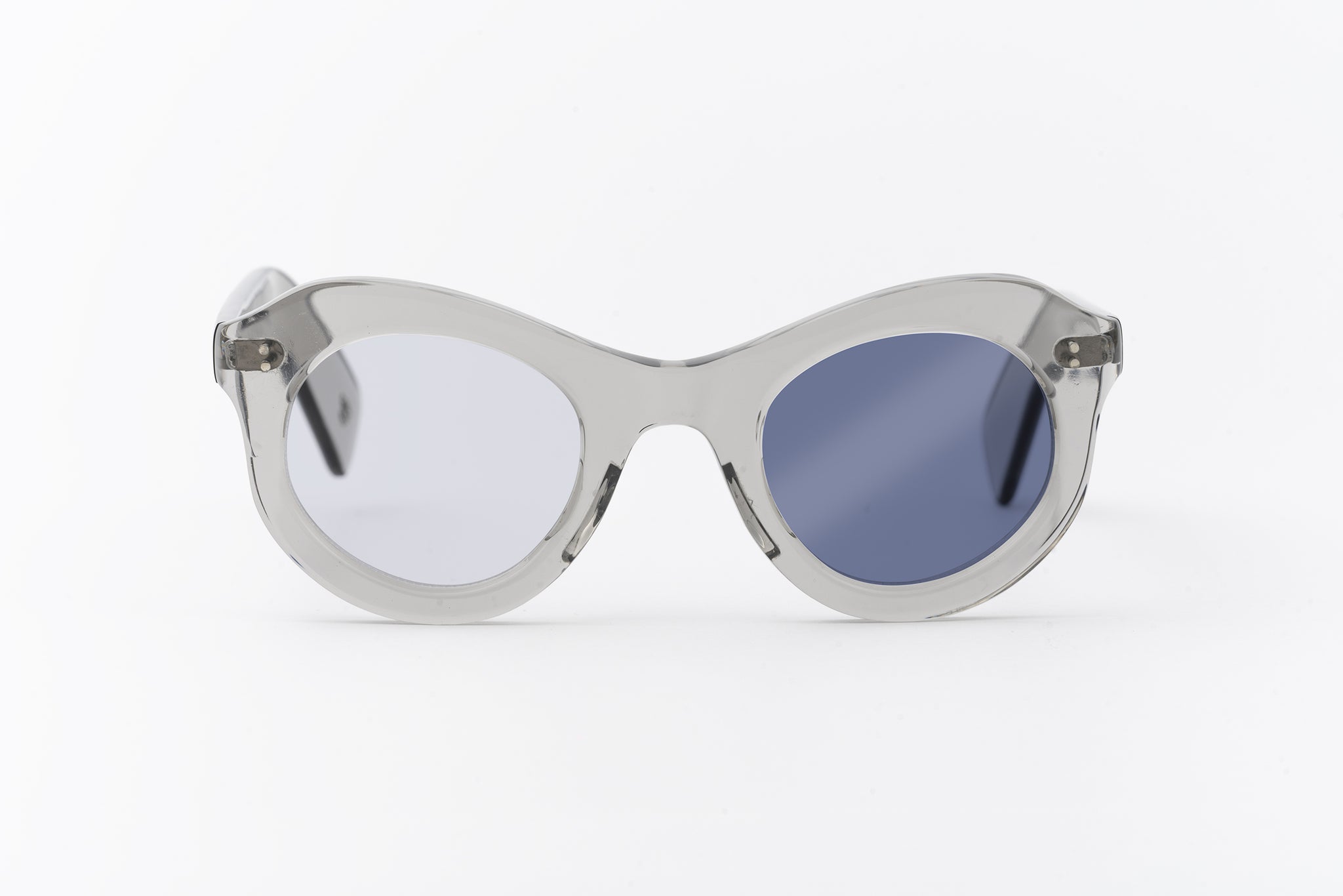 guepard calvin Gris ギュパール サングラス ポーチ付き guepard ギュパール- calvin - Gris